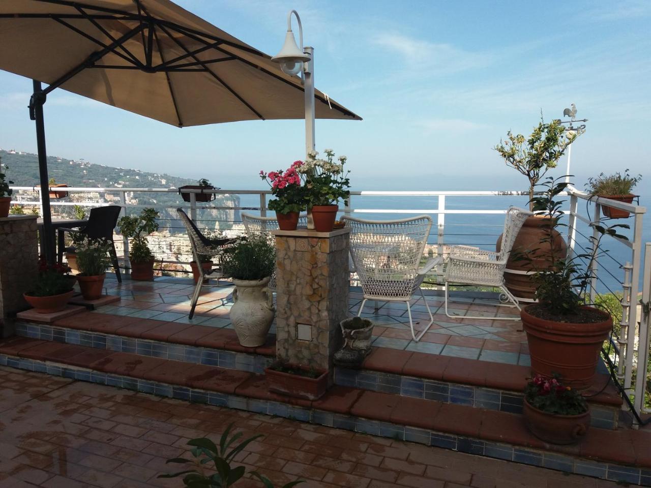 Garden On The Sea Bed & Breakfast Vico Equense Bagian luar foto